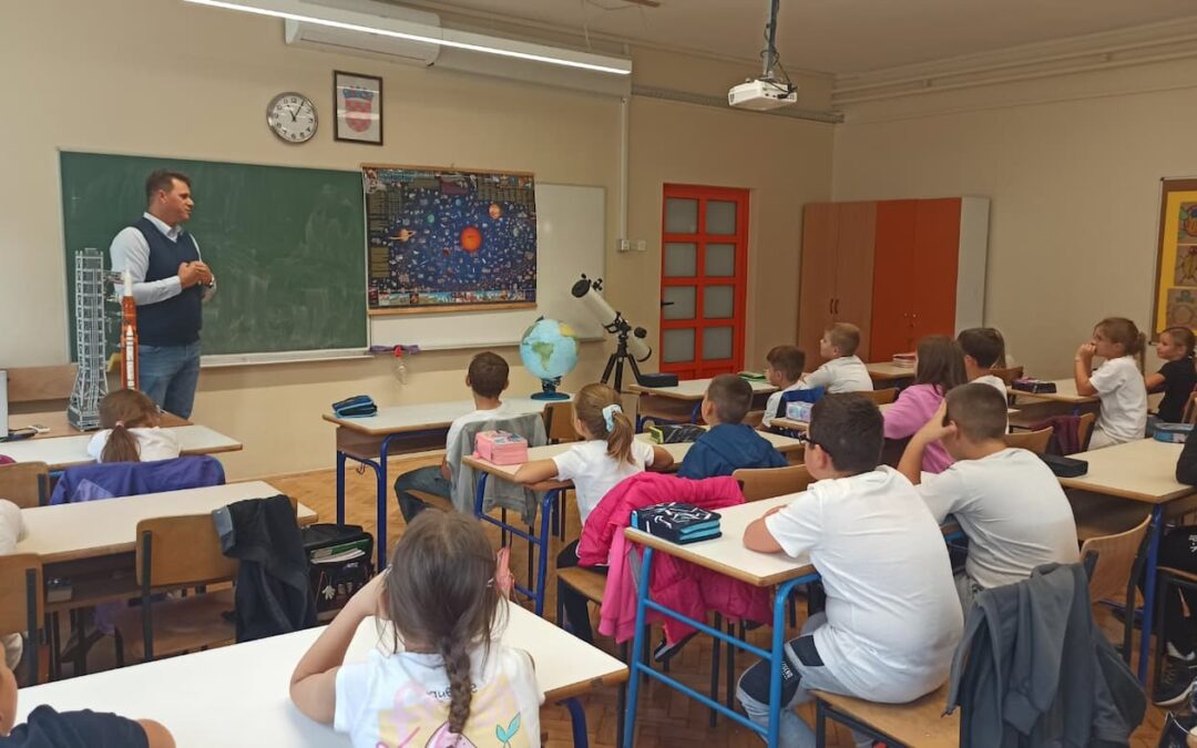 Svjetski tjedan svemira u 2.a razredu – gostovanje meteorologa Izidora Pelajića